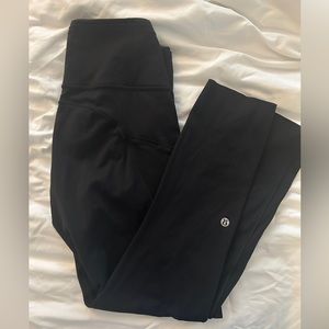 Fast and free high rise crop 23”